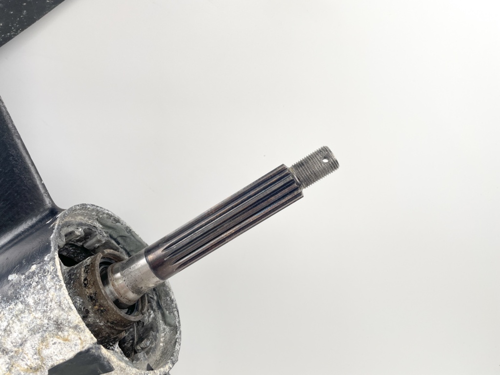 2003 Suzuki 150 HP 2 Stroke Outboard 25" XL Lower Unit Gear Case 55110-87D21-0EP OEM