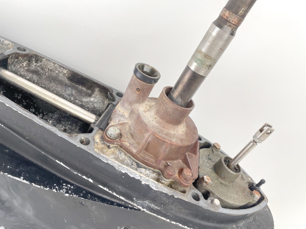 2003 Suzuki 150 HP 2 Stroke Outboard 25" XL Lower Unit Gear Case 55110-87D21-0EP OEM