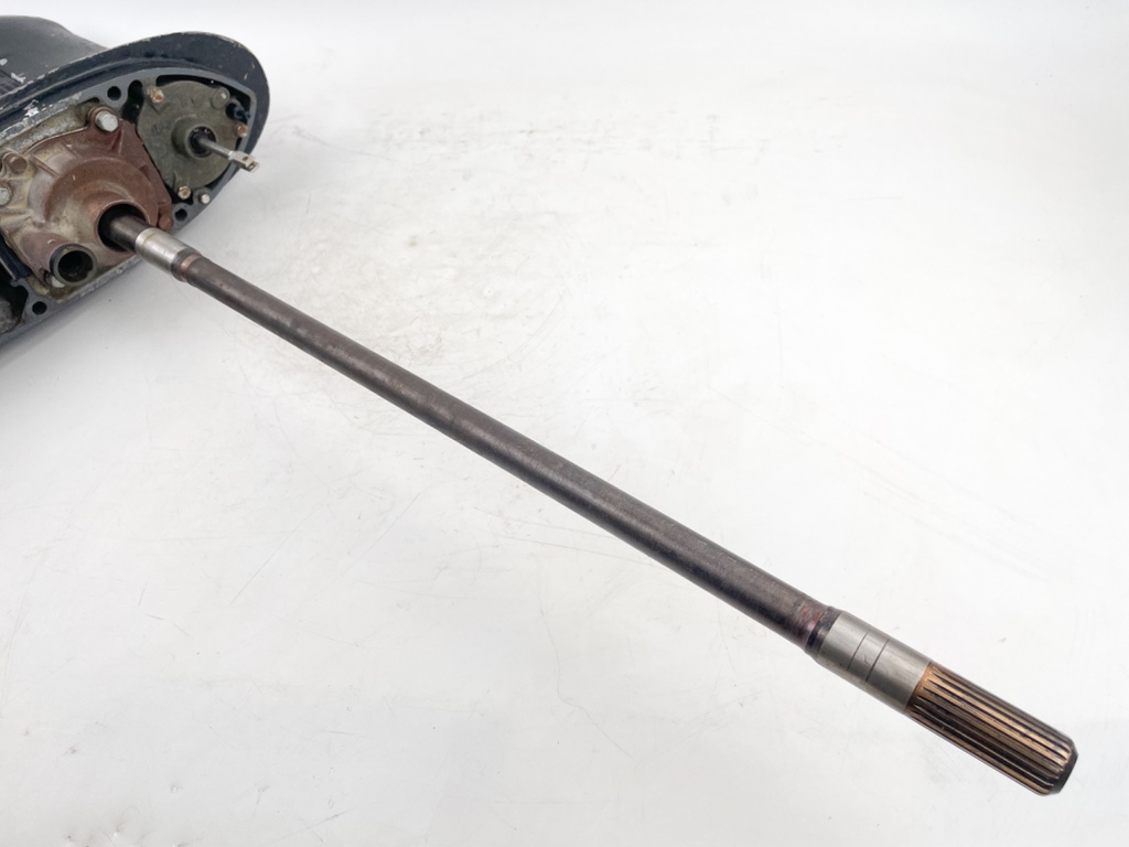 2003 Suzuki 150 HP 2 Stroke Outboard 25" XL Lower Unit Gear Case 55110-87D21-0EP OEM