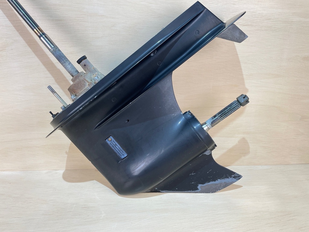 2003 Suzuki 140HP DF140 Lower Unit Gear Case 25" Shaft