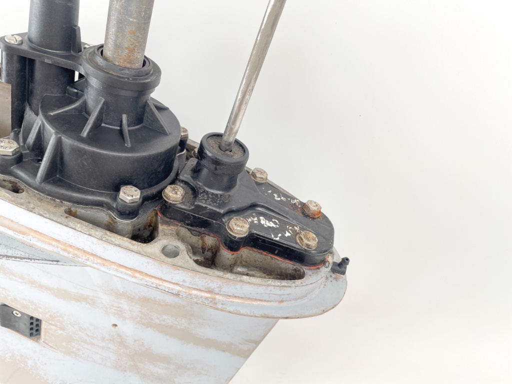 Evinrude Johnson 1995-2005 20" Lower Unit Gear Case V4 90 115 HP