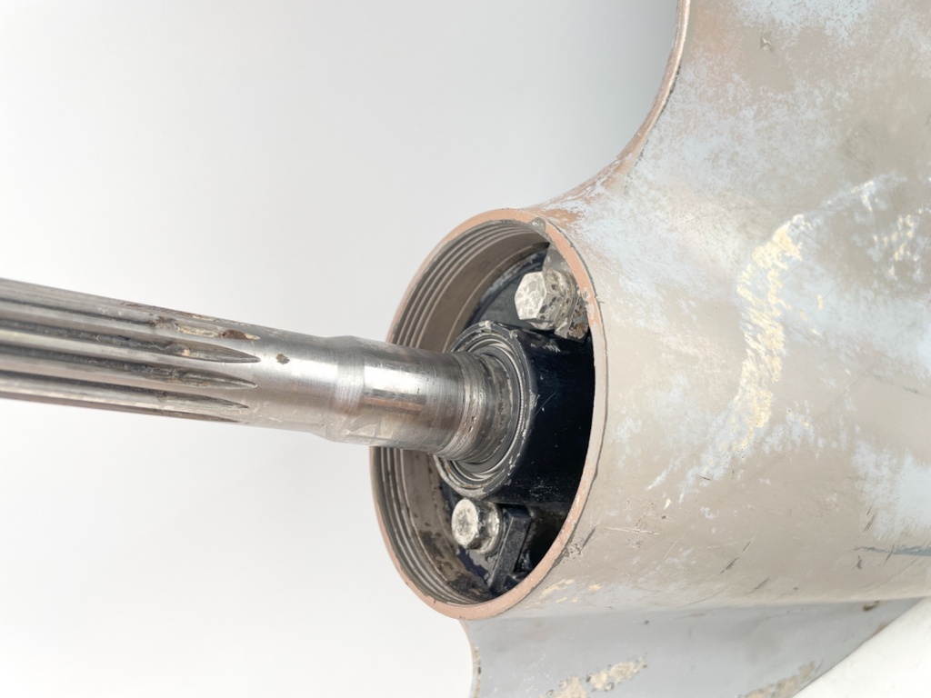 Evinrude Johnson 1995-2005 20" Lower Unit Gear Case V4 90 115 HP