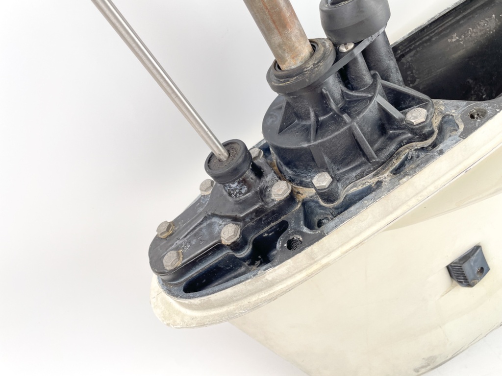 Evinrude Johnson 1995-2005 20" Lower Unit Gear Case V4 90 115 HP