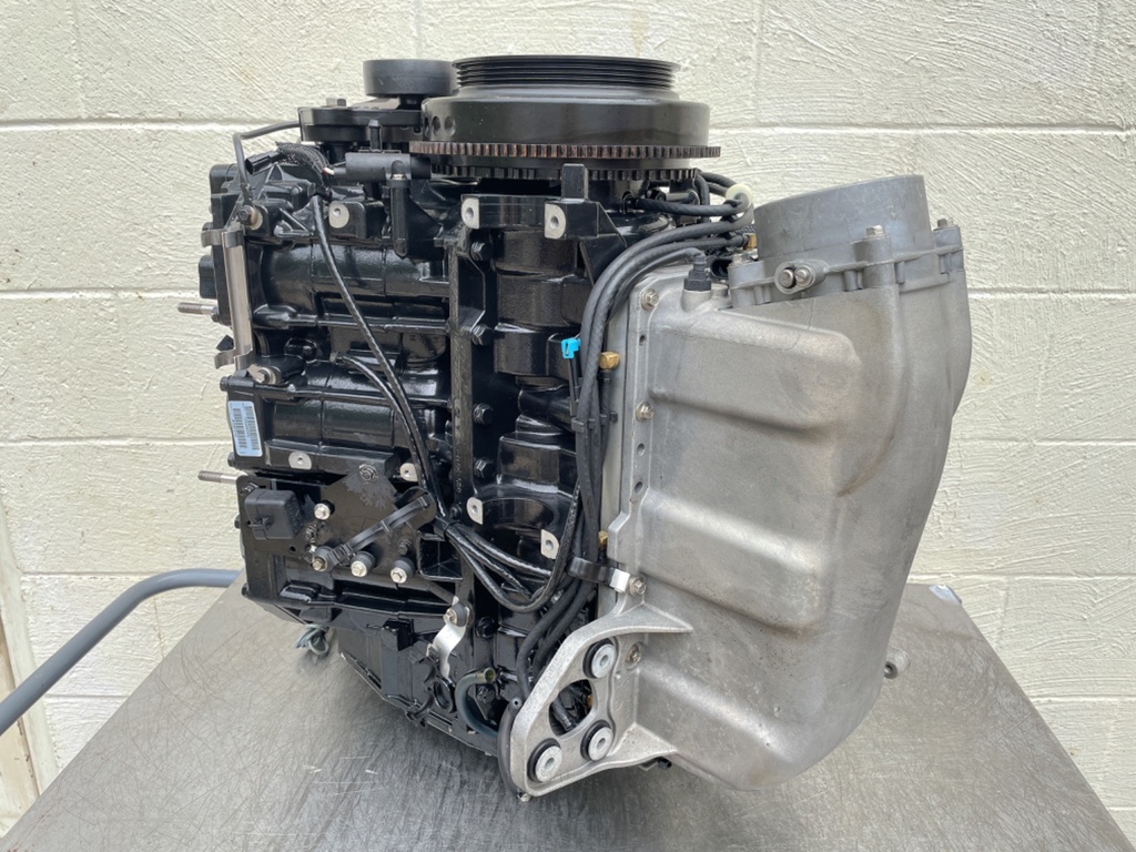 2001 Mercury 225 HP 2 Stroke Outboard DFI Optimax Powerhead 877869A01