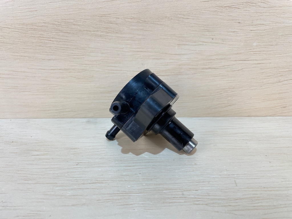 2003 Suzuki 140HP DF140 Low Pressure Fuel Pump 15100-90J10