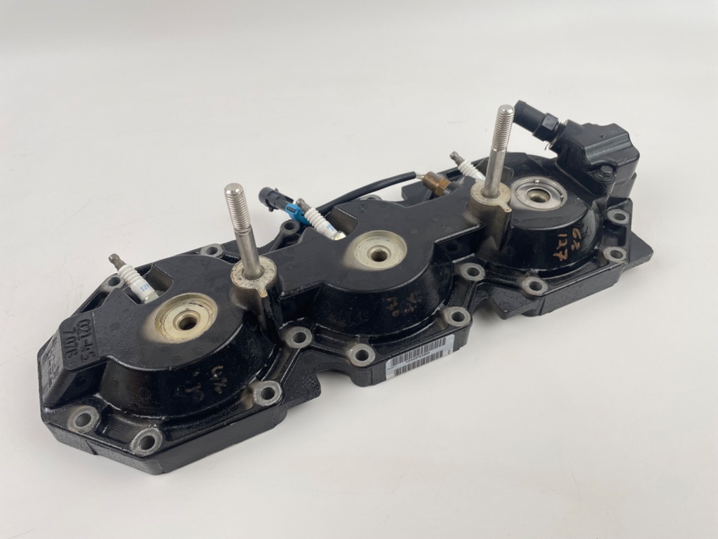 2015 Mercury 250 HP ProXs 2 Stroke Outboard Starboard Cylinder Head 841021A08 OEM