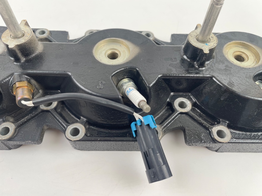 2015 Mercury 250 HP ProXs 2 Stroke Outboard Starboard Cylinder Head 841021A08 OEM