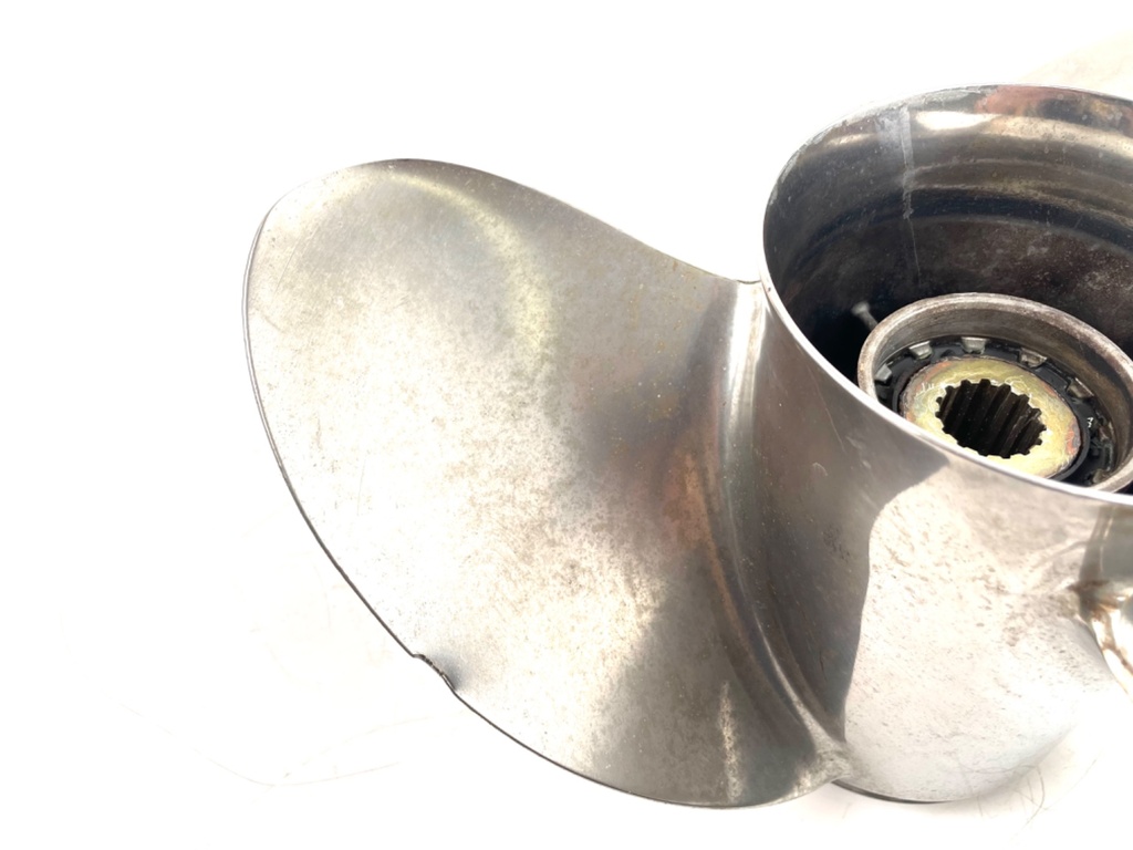 Yamaha Reliance Series 18-ML 14 1/4" x 18P Stainless Steel Propeller Prop Counter