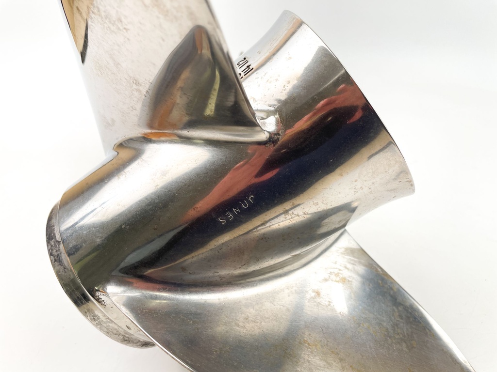 Yamaha Reliance 14 1/2 x 15P Stainless Steel Prop Propeller 3 Blade RH