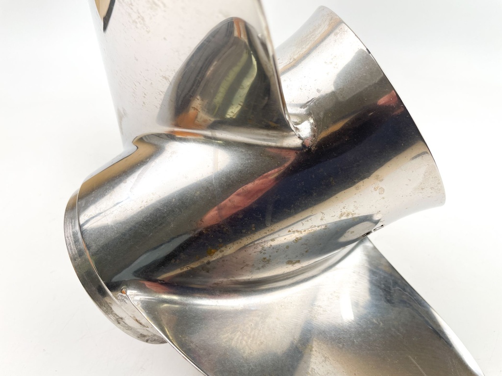 Yamaha Reliance 14 1/2 x 15P Stainless Steel Prop Propeller 3 Blade RH