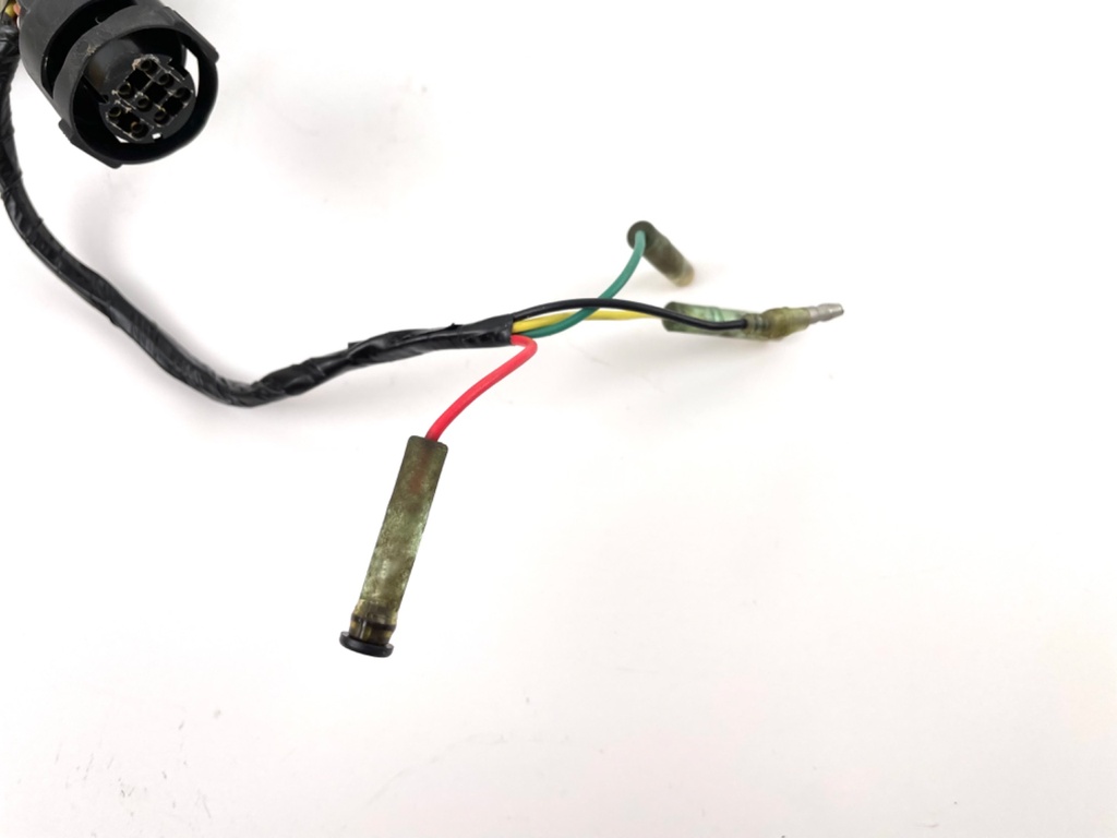 704-82570-13-00 Yamaha Single Engine Outboard Key Switch Assembly With Key - Good Condition