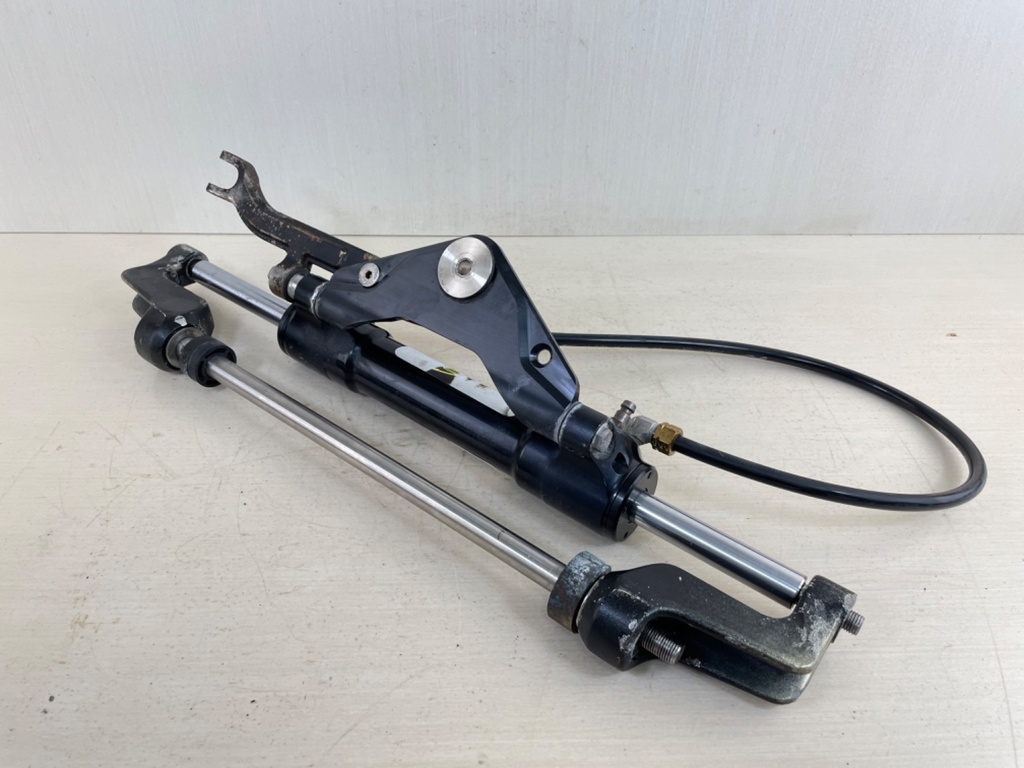 SeaStar Front Mount Outboard Hydraulic Steering Cylinder Assembly HC5358