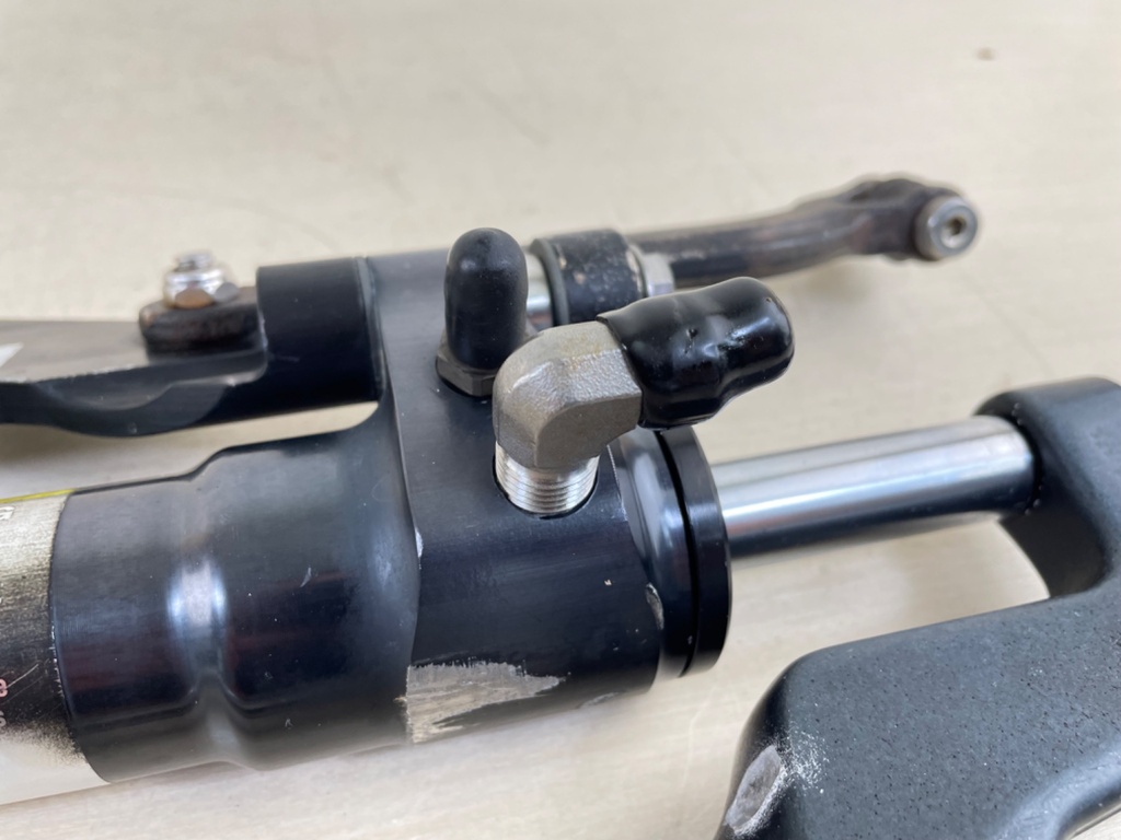 SeaStar Front Mount Outboard Hydraulic Steering Cylinder Assembly HC5358