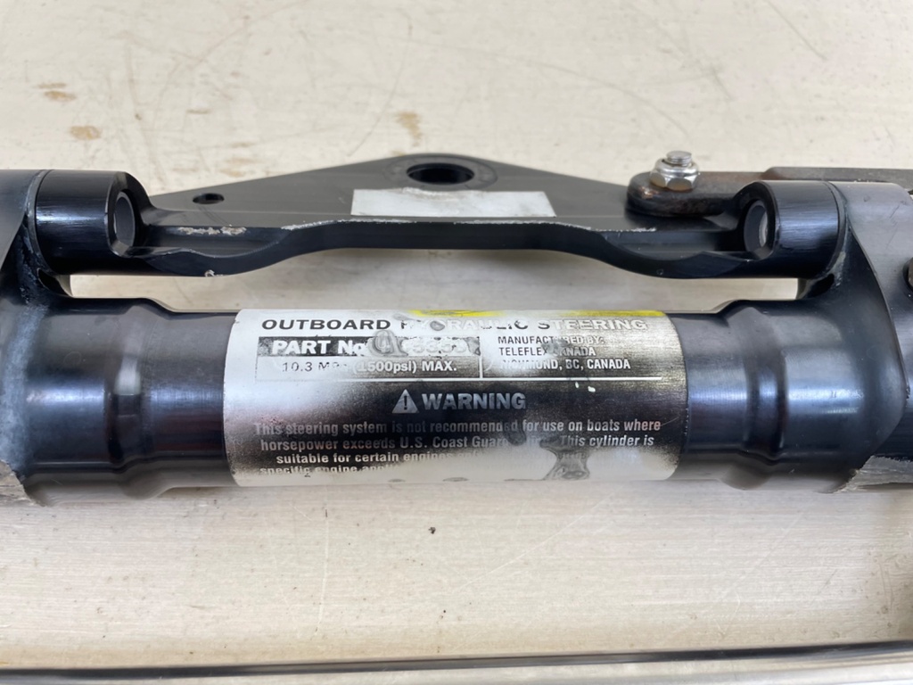 SeaStar Front Mount Outboard Hydraulic Steering Cylinder Assembly HC5358