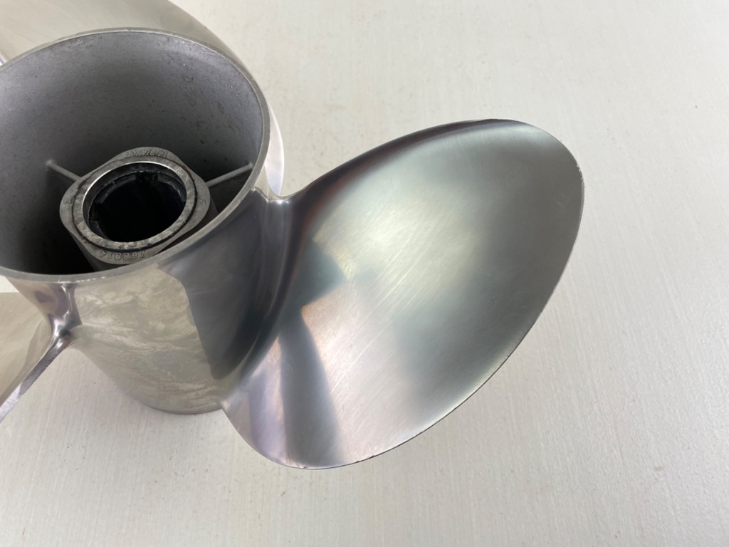 Evinrude Johnson Viper TBX Stainless Propeller 14 3/4" x 17P RH Prop 763914
