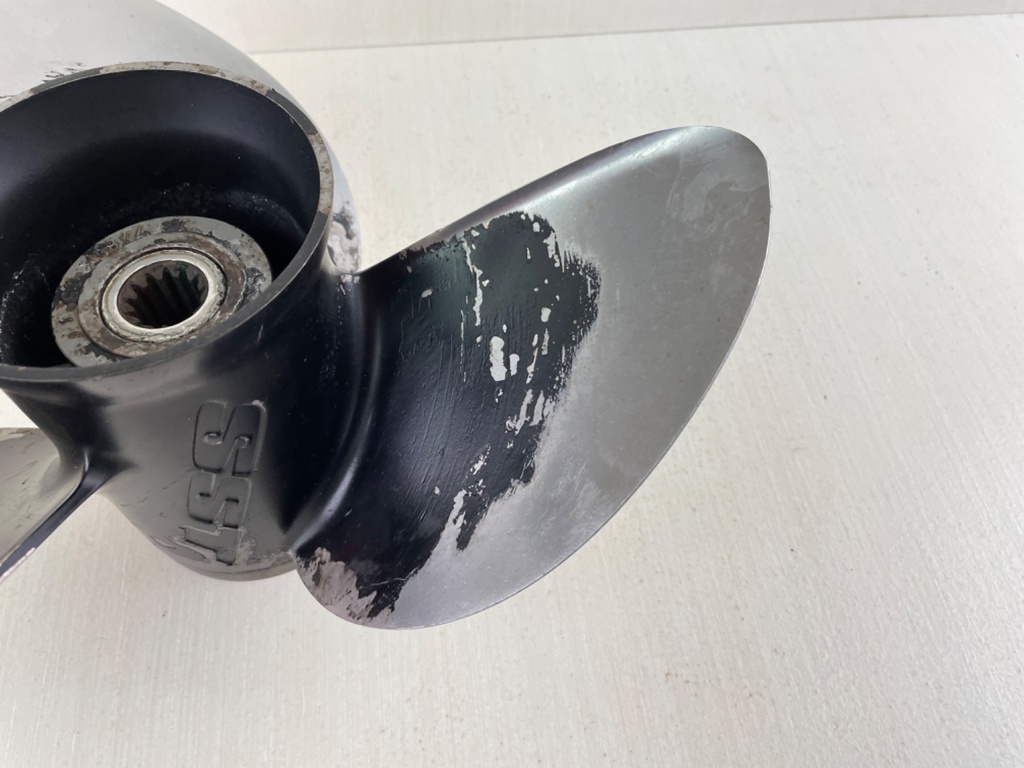 Evinrude Johnson OMC 13 7/8" x 15P SST Stainless Steel Propeller Prop 176571