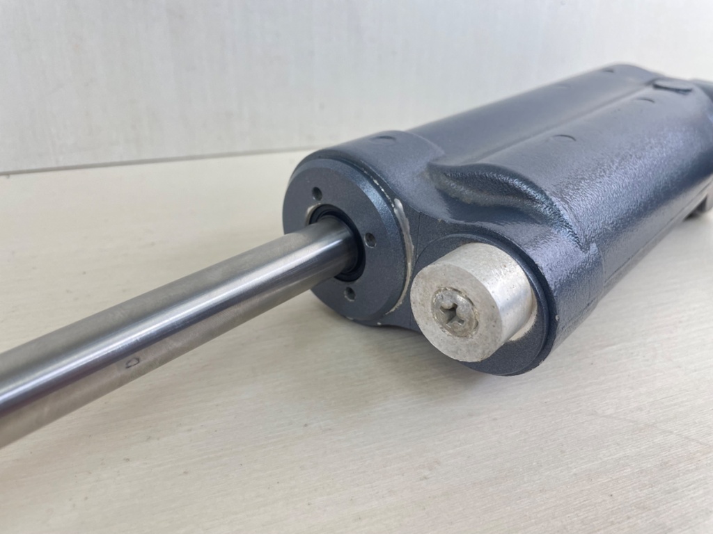 Yamaha Outboard Trim Tilt Assist Cylinder Shock Absorber 67C-43170-10-4D