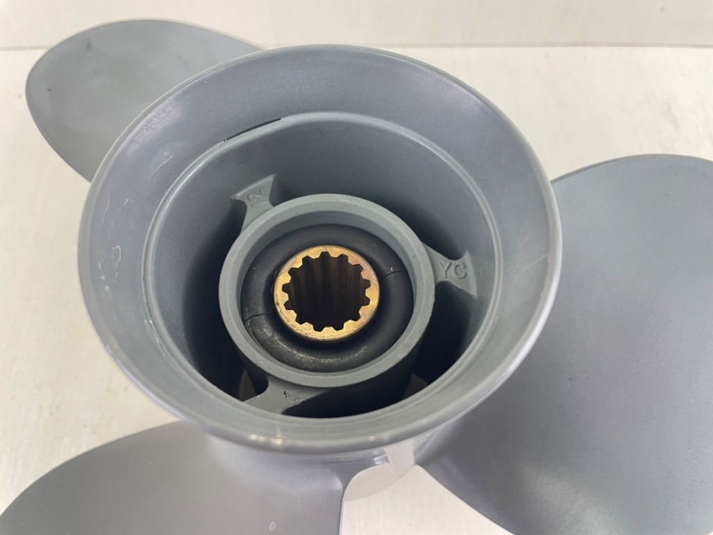 2003 Honda BF40 40HP 4 Stroke Outboard Propeller Prop 11 3/8" x 12P