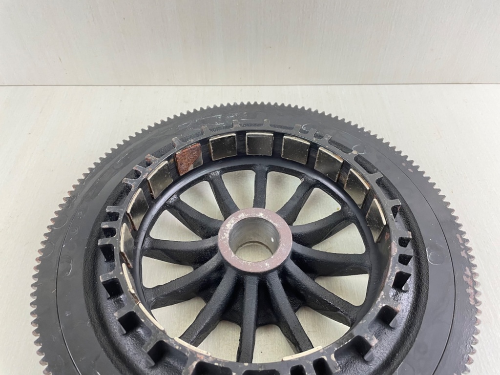 Evinrude Etec G2 V6 2 Stroke Outboard Flywheel Assembly 5008961 - For Parts