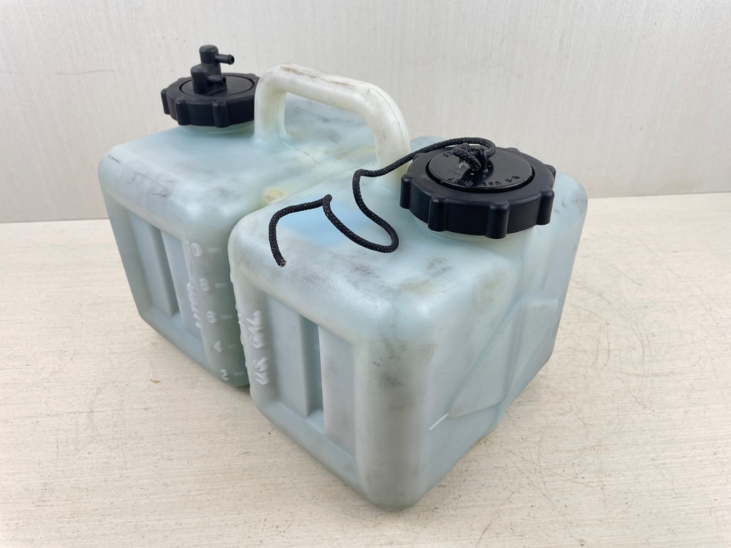 8742A22  Mercury Optimax Two 2 Stroke Outboard Remote Oil Tank Resevoir 3 Gallon