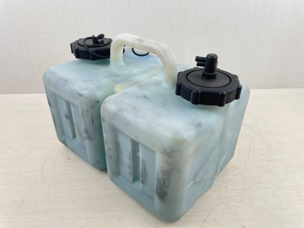 8742A22  Mercury Optimax Two 2 Stroke Outboard Remote Oil Tank Resevoir 3 Gallon