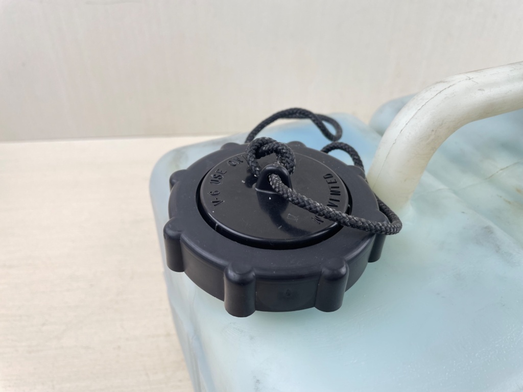 8742A22  Mercury Optimax Two 2 Stroke Outboard Remote Oil Tank Resevoir 3 Gallon