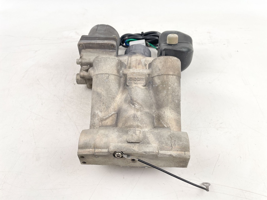 2002-2011 Suzuki DF140 140HP 4 Stroke Outboard Power Trim Tilt Unit 48503-92J04