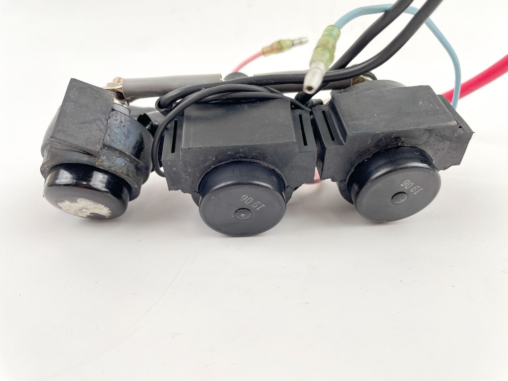 2002 Suzuki 60 HP 4 Stroke Outboard Trim Tilt Relay 38410-94552 OEM