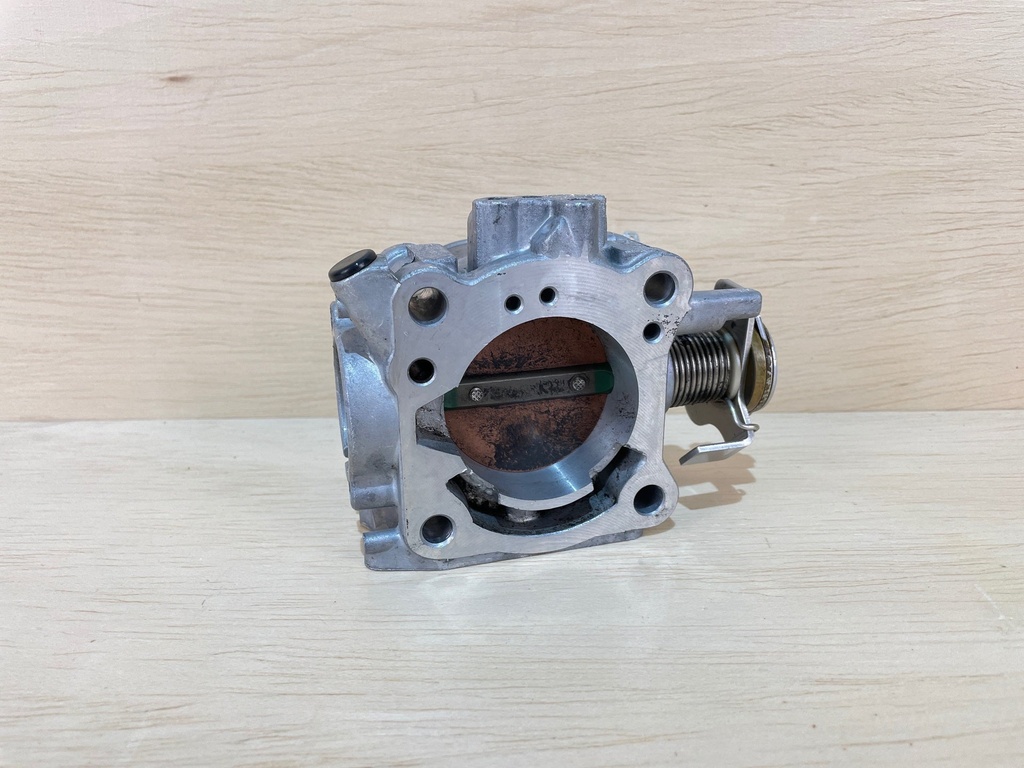 2003 Suzuki 140HP DF140 Outboard Engine Throttle Body 13300-90J00