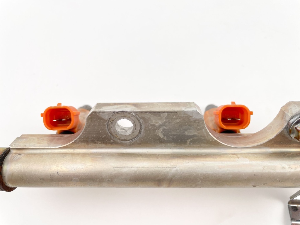 2002 Suzuki 140 HP 4 Stroke Outboard Fuel Injector Set W/ Rail 15751-90J03 OEM