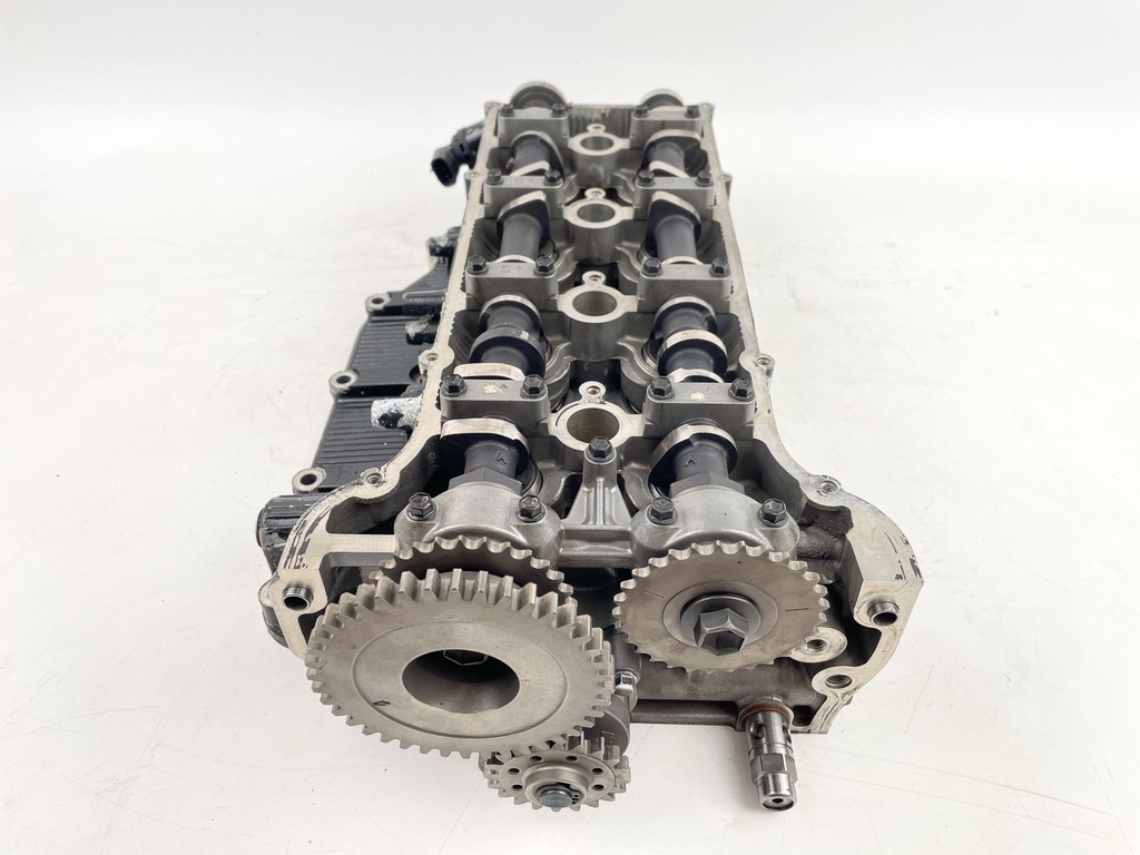 2002 Suzuki 140 HP 4 Stroke Outboard Cylinder Head 11100-90J01 OEM