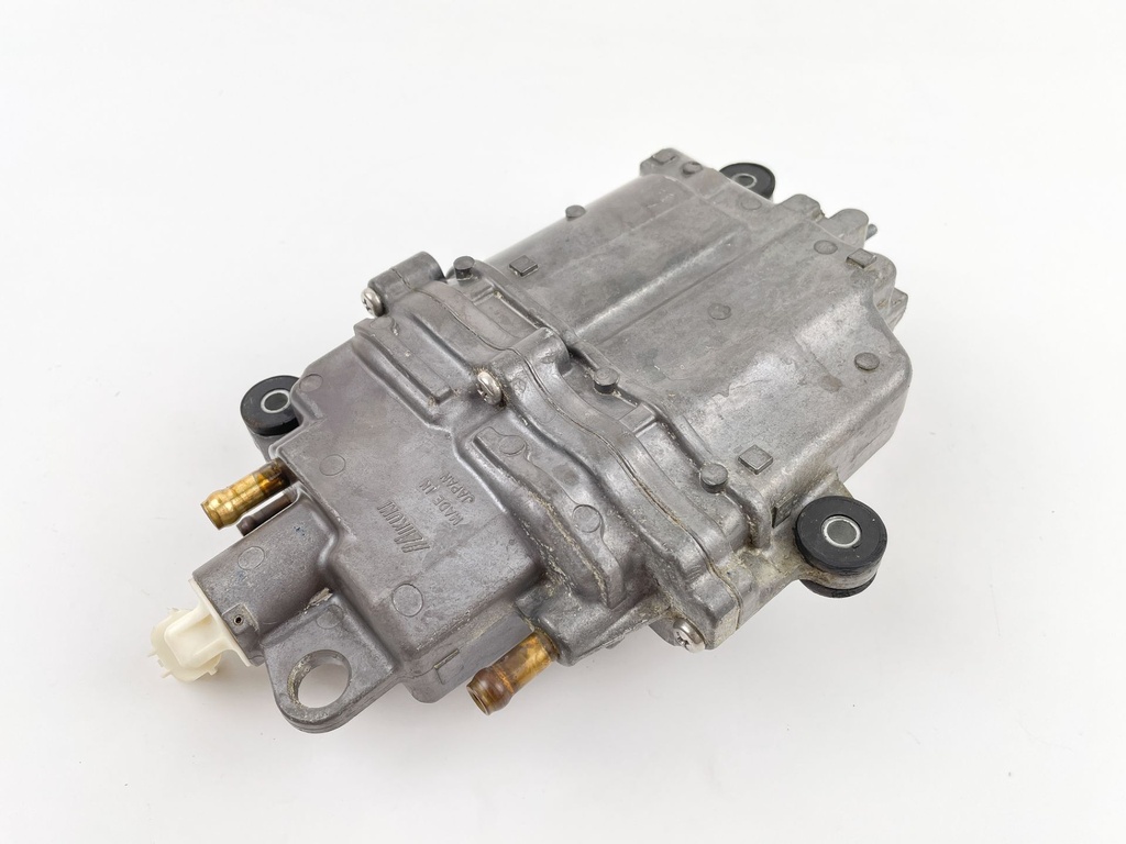 2002 Suzuki 115 HP 4 Stroke Outboard Vapor Separator Tank VST 15600-90J00 OEM