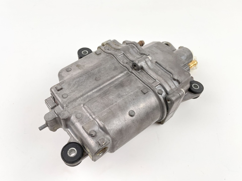 2002 Suzuki 115 HP 4 Stroke Outboard Vapor Separator Tank VST 15600-90J00 OEM