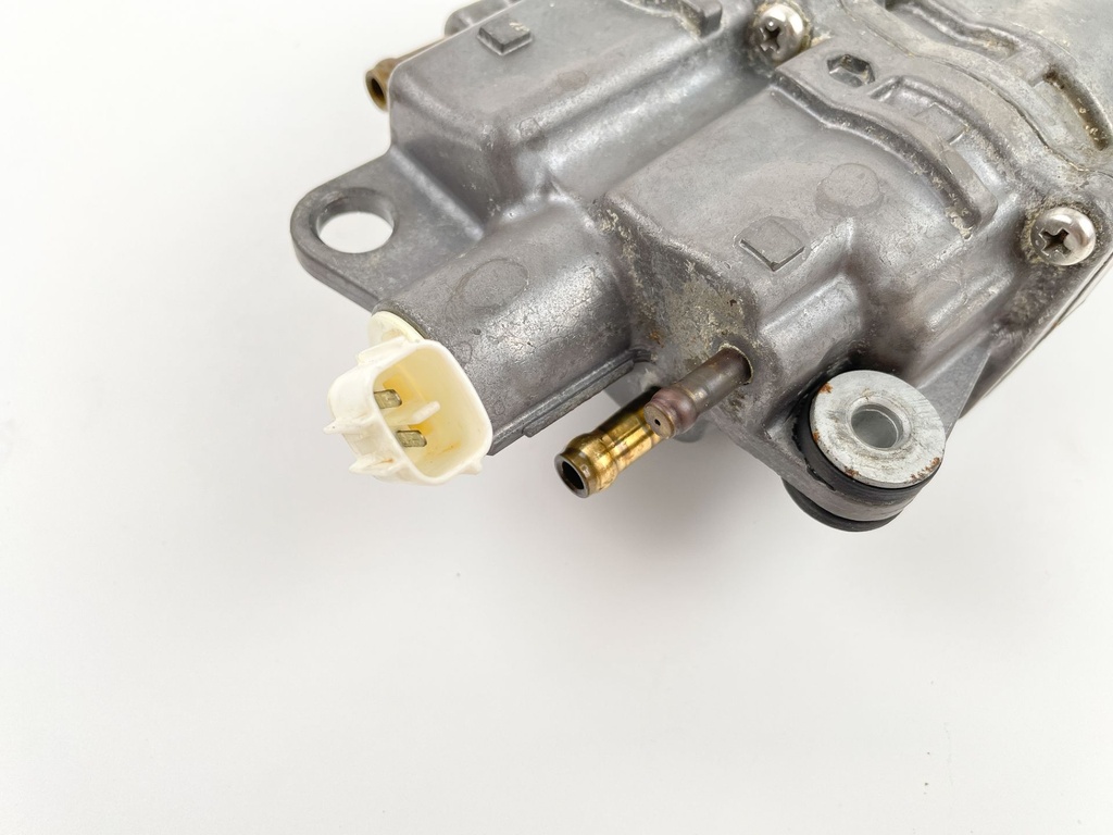 2002 Suzuki 115 HP 4 Stroke Outboard Vapor Separator Tank VST 15600-90J00 OEM