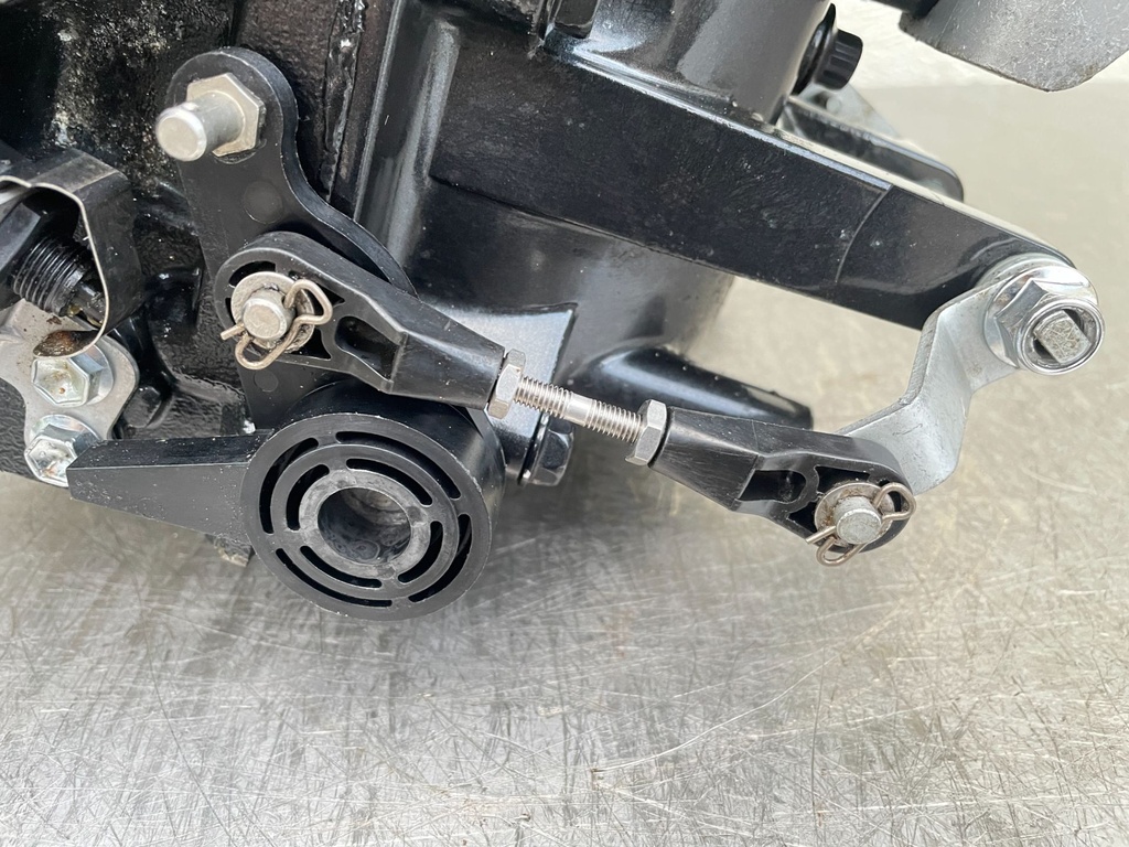 2002 Suzuki 60 HP 4 Stroke Outboard Powerhead 11300-99E05-019 OEM