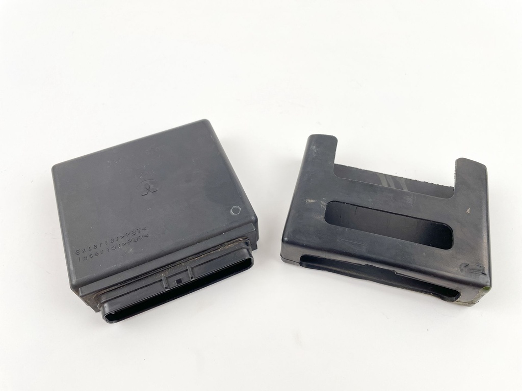 2004 Suzuki 70 HP 4 Stroke Outboard Engine Control Unit ECU 33920-99E80 OEM