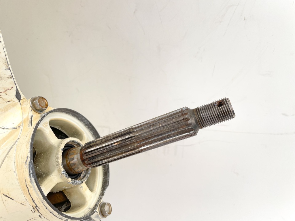 2019 Suzuki 90 HP 4 Stroke Outboard Lower Unit Gear Case 55110-87L32-Y5S OEM