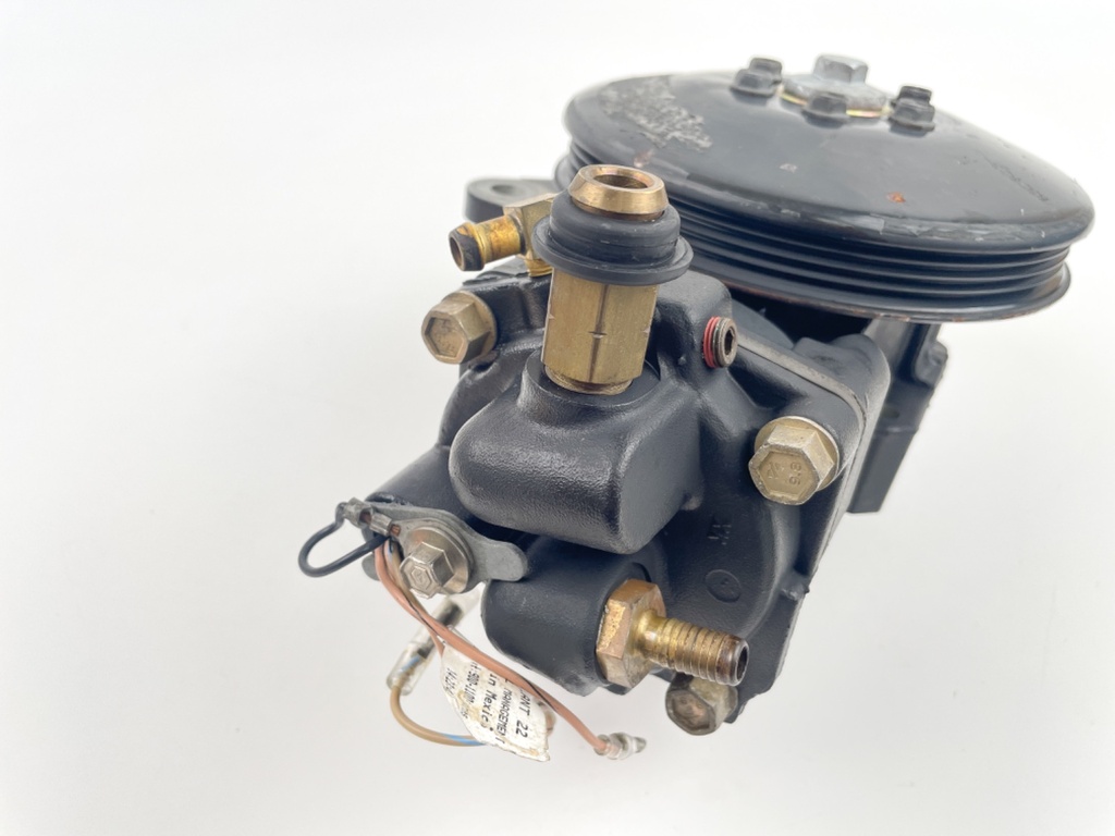 2006 Mercury 175 HP 2 Stroke Outboard Air Compressor Assembly 8M0060053 OEM