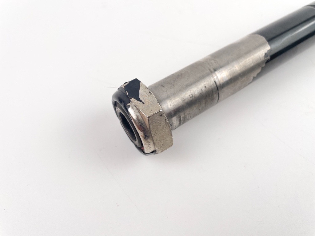 2006 Mercury 175 HP 2 Stroke Outboard Clamp Bracket Bolt Tilt Tube 826125A1 OEM