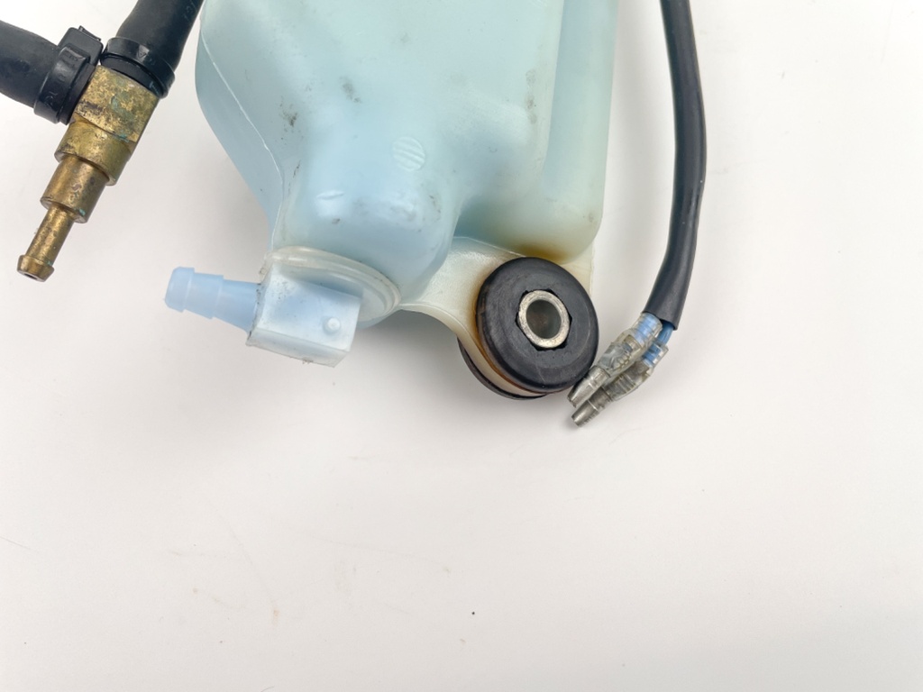 2006 Mercury 175 HP 2 Stroke Outboard Oil Tank Reservoir 833069T9 OEM