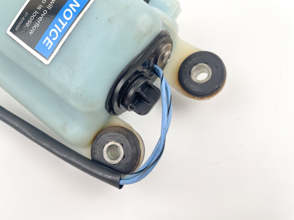 2006 Mercury 175 HP 2 Stroke Outboard Oil Tank Reservoir 833069T9 OEM