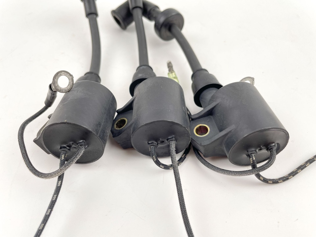 1995 Yamaha 40 HP 2 Stroke Outboard Ignition Coil Set 6H5-85570-00-00 OEM