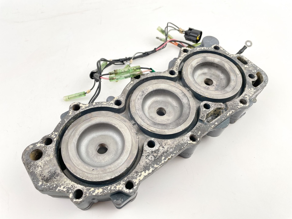 1995 Yamaha 40 HP 2 Stroke Outboard Cylinder Head 63D-11111-00-94 OEM