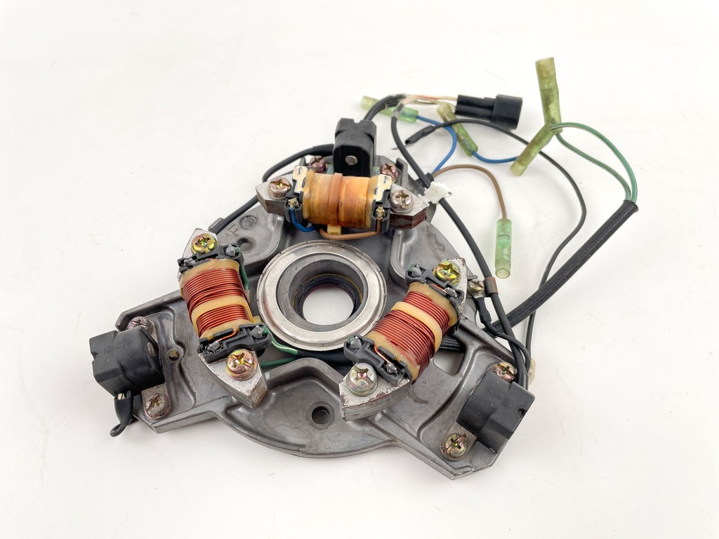 1997 Yamaha 50HP 2 Stroke Outboard Pulser Coil Base Assembly 63D-85560-10-00