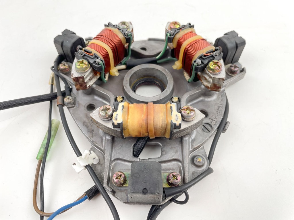 1997 Yamaha 50HP 2 Stroke Outboard Pulser Coil Base Assembly 63D-85560-10-00