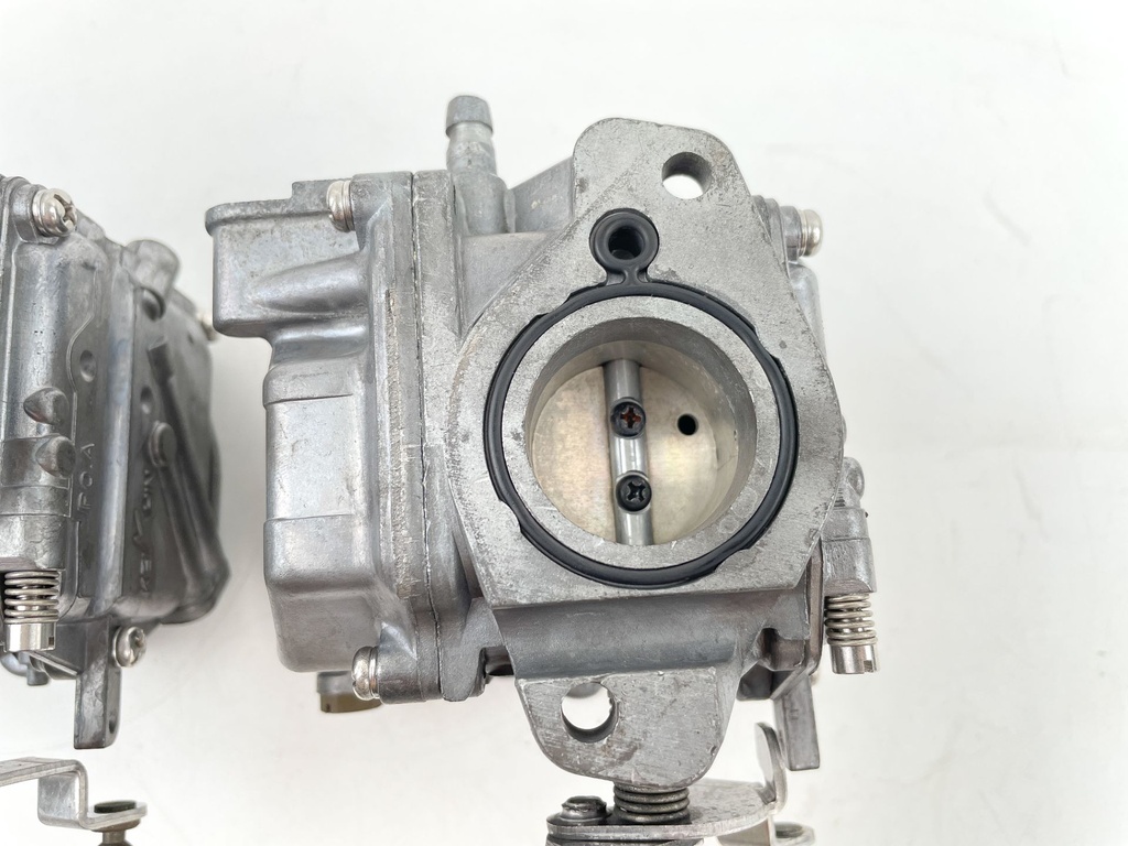 1997 Yamaha 40 HP 2 Stroke Outboard Carburetor Top & Bottom 63D-14301-00-00
