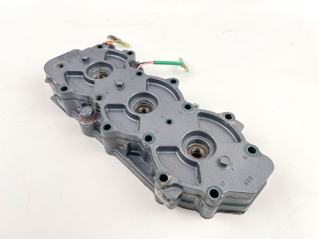 1997 Yamaha 40 HP 2 Stroke Outboard Cylinder Head 63D-11111-00-94 OEM