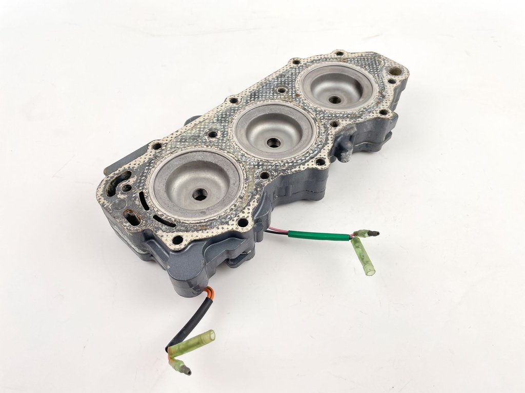 1997 Yamaha 40 HP 2 Stroke Outboard Cylinder Head 63D-11111-00-94 OEM