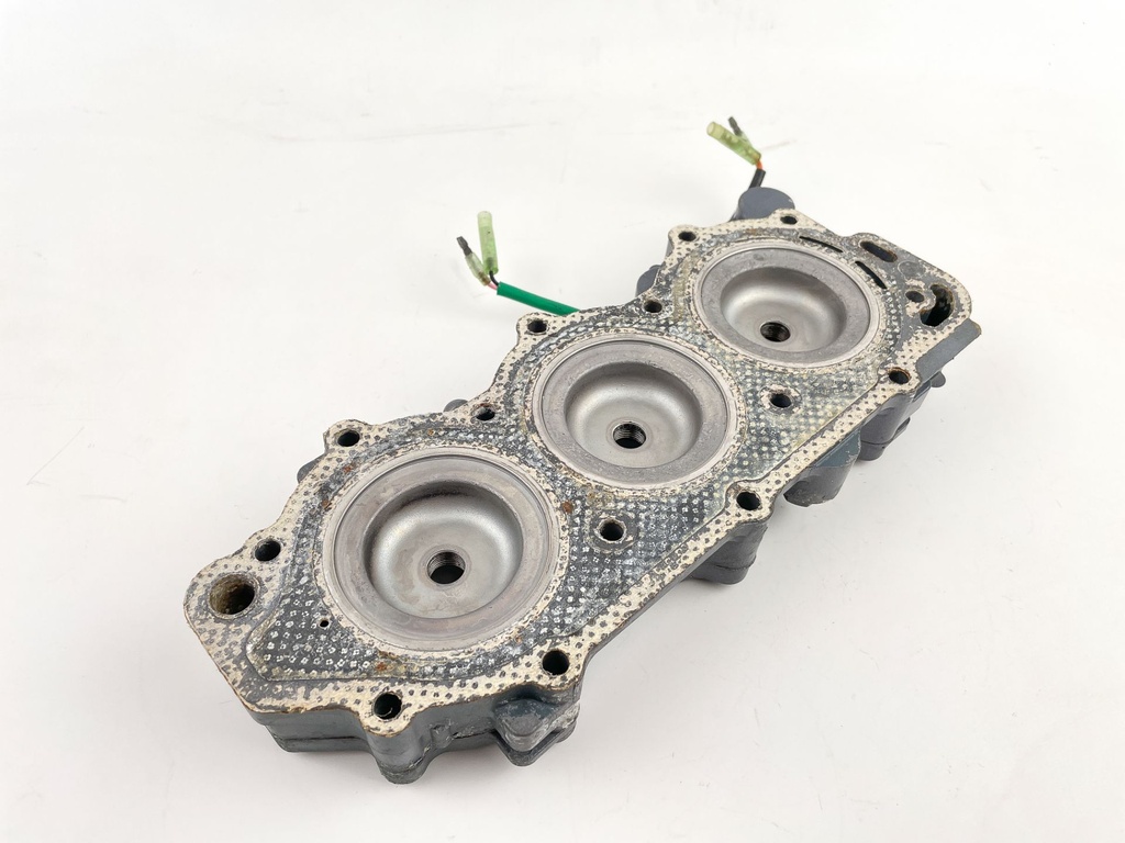 1997 Yamaha 40 HP 2 Stroke Outboard Cylinder Head 63D-11111-00-94 OEM