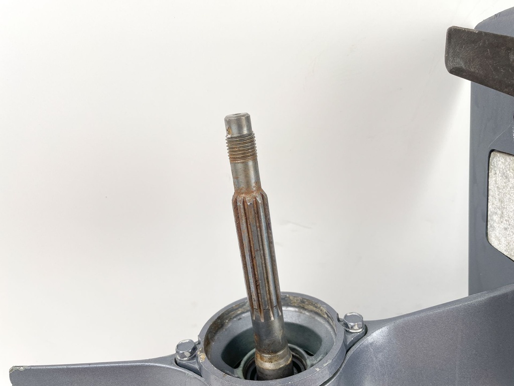 Yamaha 25HP 4 Stroke Outboard 20" Long Lower Unit Gear Case 1998-2012